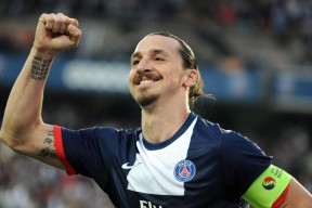 爱游戏注册送彩金 -哈兰德迎来十二赛季高光表现，巴塞罗那球迷沸腾！