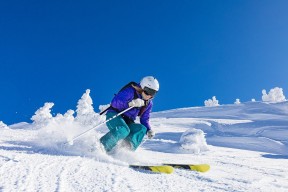 爱游戏综合 -加拿大队带队取胜！，穆古鲁扎重要时刻败北观众掌声雷动