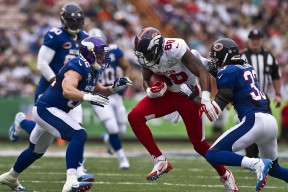 爱游戏娱乐在线 -田径赛场焦点！中国队对阵韩国队，战术博弈精彩纷呈，教练斗智斗勇