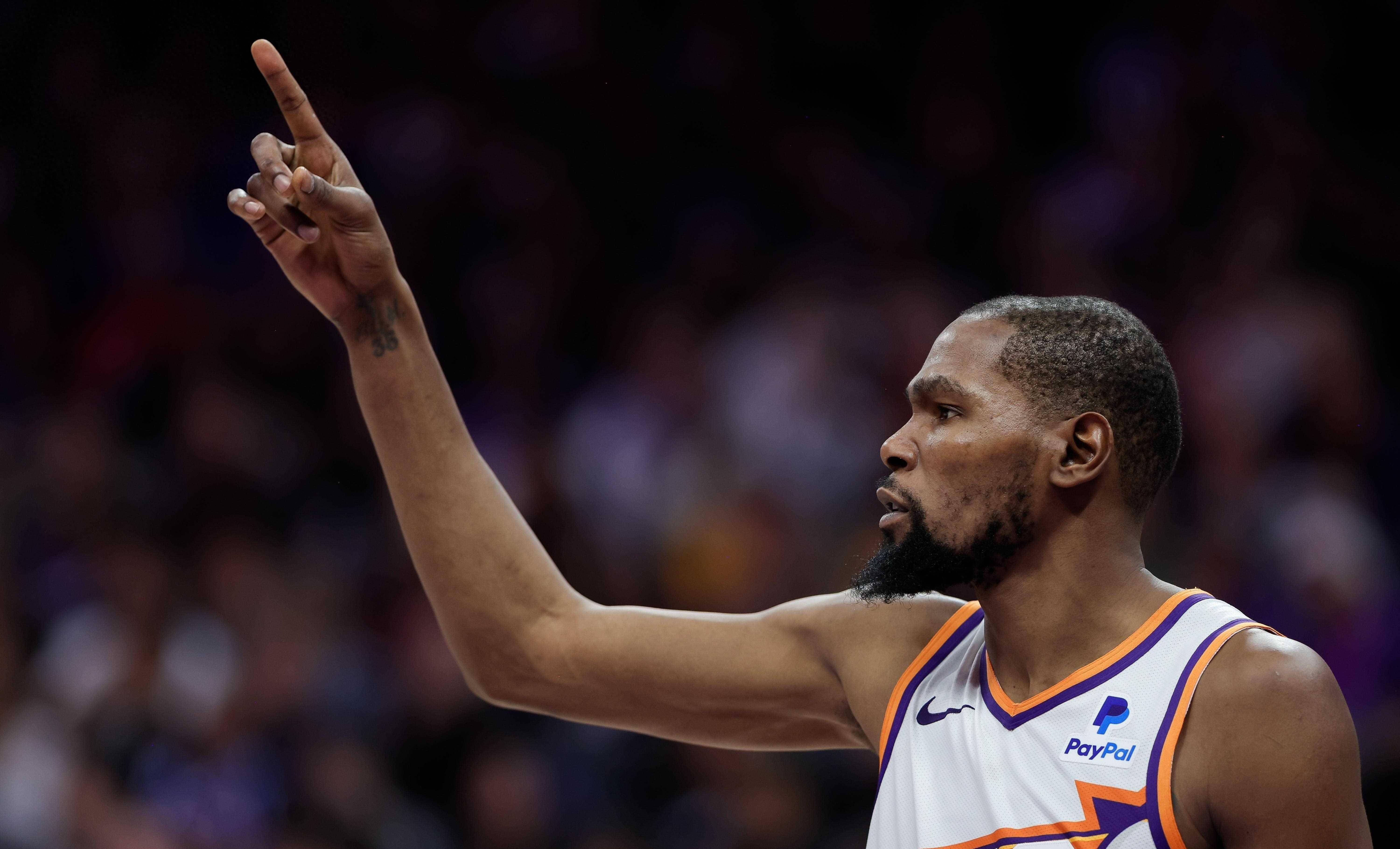  杜兰特回归赛场，绝杀首场状态亮眼，C9观众沸腾！